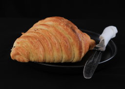 Chocolate croissant 