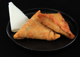 chicken samosa (Pair)