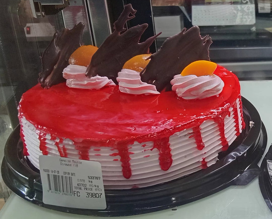 Genoise Mousse Strawbe 0.978kg