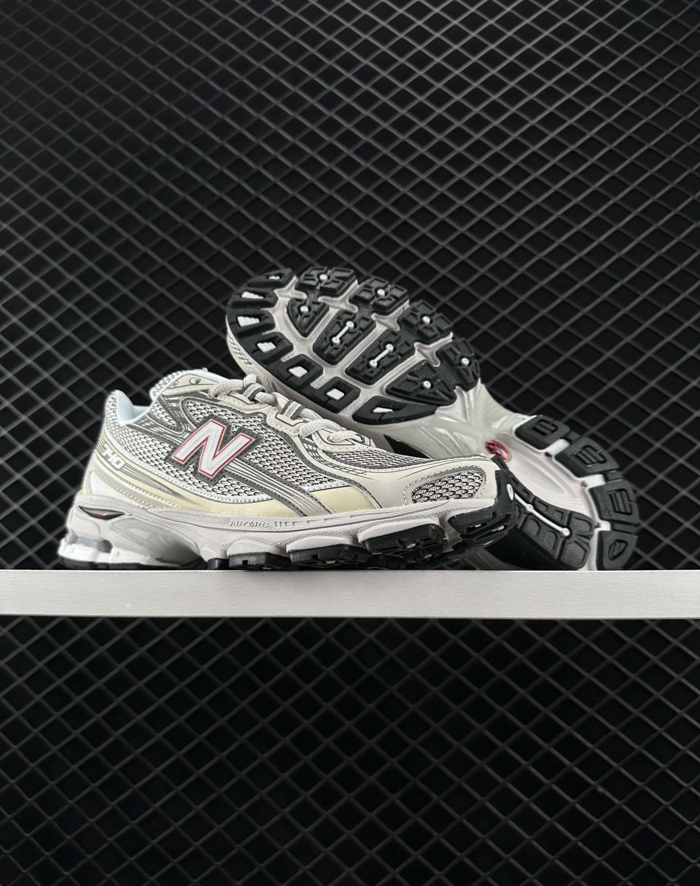 NEW BALANCE 740_3