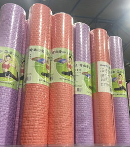 Tapis de Yoga Grand Format – Antidérapant et Confortable