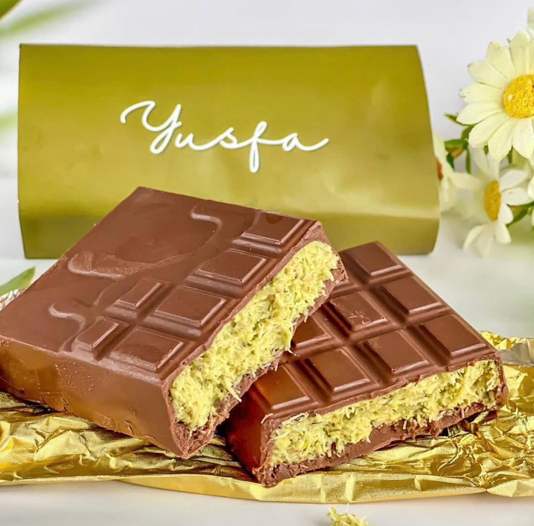 YUSFA KUNAFA PISTACHIO CHOCOLATE BAR