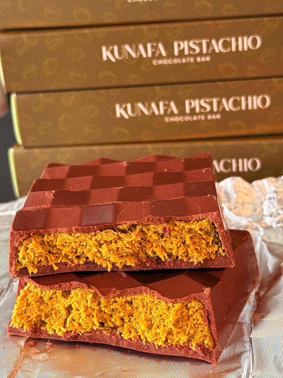 YUSFA KUNAFA PISTACHIO CHOCOLATE BAR_1