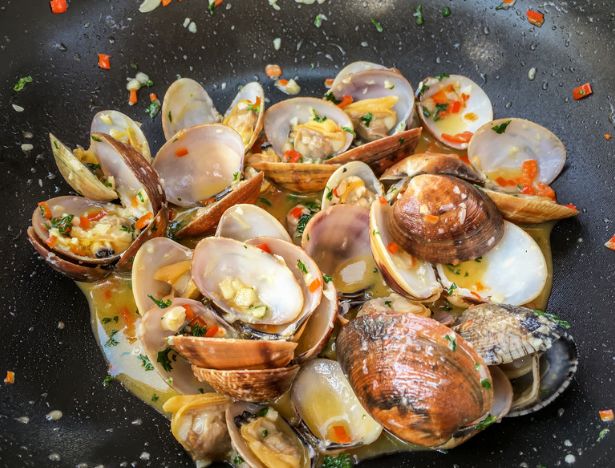 Garlic Butter Clams (500g)_0