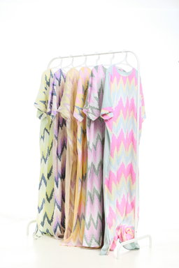KAFTAN ZIGZAG WITH DIAMANTE CRYSTAL 3/4 SLEEVE  : PINK