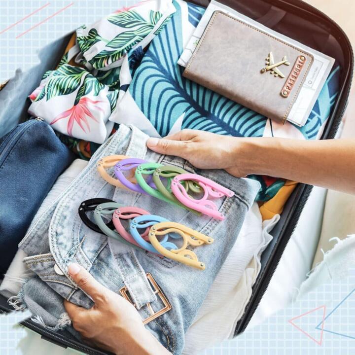 Space Saver – Foldable Travel Hanger | تعليقة سفر قابلة للطوي لتوفير المساحة