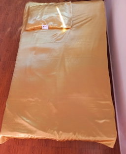🛏️ Satin Bedsheet