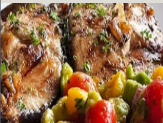 Grilled fish (marlin)salad bowl
(tomatoes,olives,onions,
cucumber, lettuce, grape fruits)