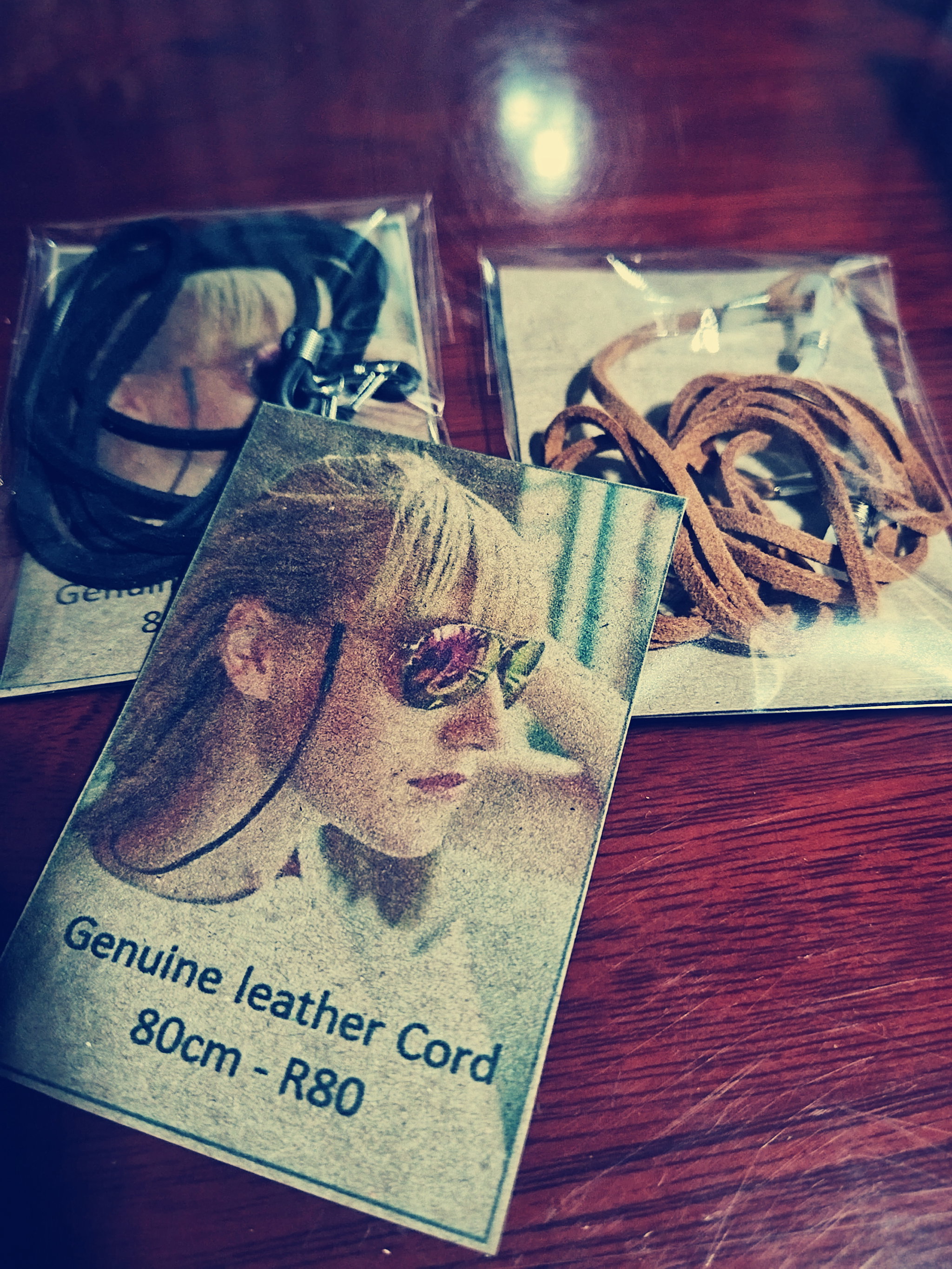 Eyewear retainer cord *genuine leather *_1