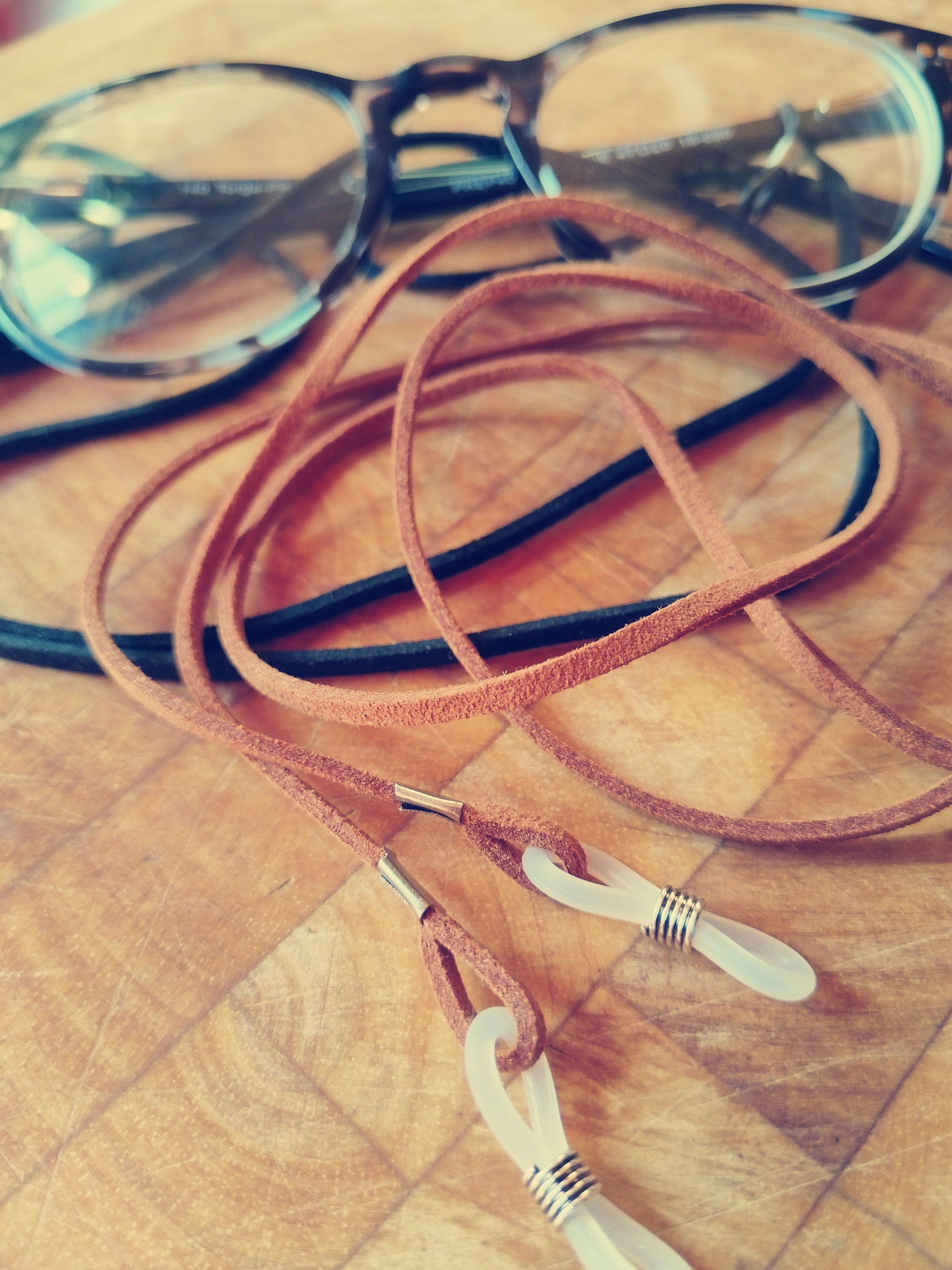 Eyewear retainer cord *genuine leather *_2