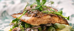 J Menu -Pave de poisson sauce combava, beurre et capres Legumes au four, salade, pain_0