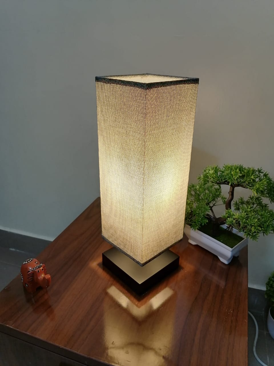 Minimalist table lamp _1