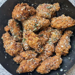 Garlic Parmesan Wings (6)