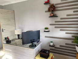 STAND ALONE HOUSE 🏠📍THETSANE WEST MANAMZ PROPERTIES 