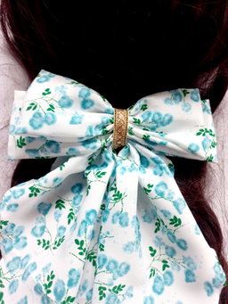 🎀  Azura Bloom