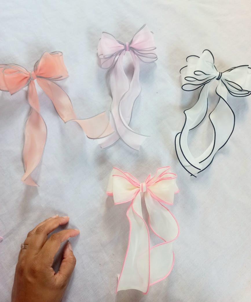 ๐ Macaron Bows
