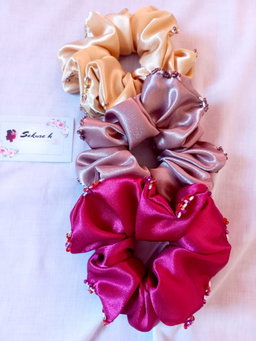 🌷 Royal Scrunchies
