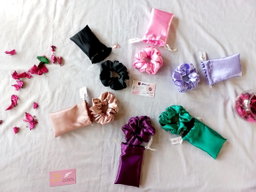 🎁 Scrunchie + Matching Pouch Gift Set 
