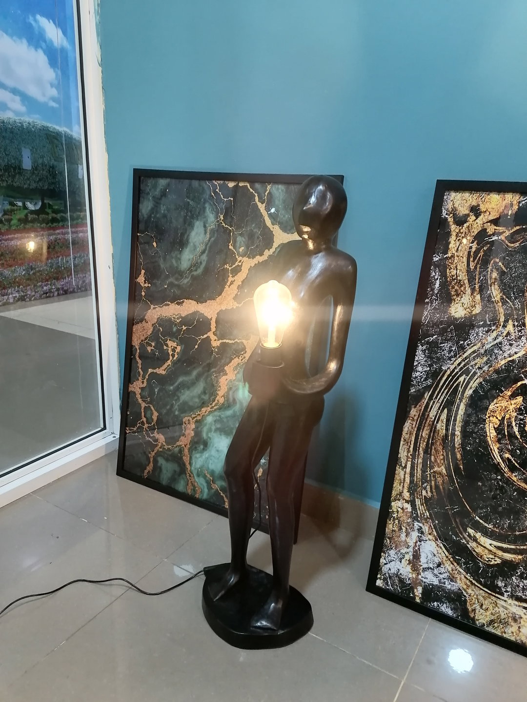 Statue Lamp 