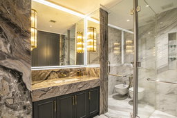 One KL with private pool