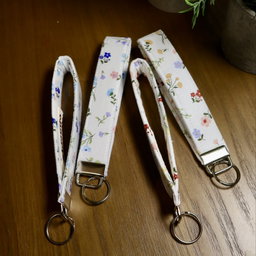Wristlet Keychain {Summer Bloom}