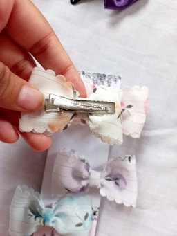 🌸 Pastel Floral Bow Clips