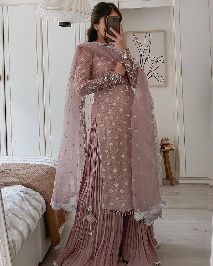 Jiana Peach Georgette Embroidered Kurta Palazzo Sets_0
