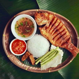 Nasi penyet ikan talapia