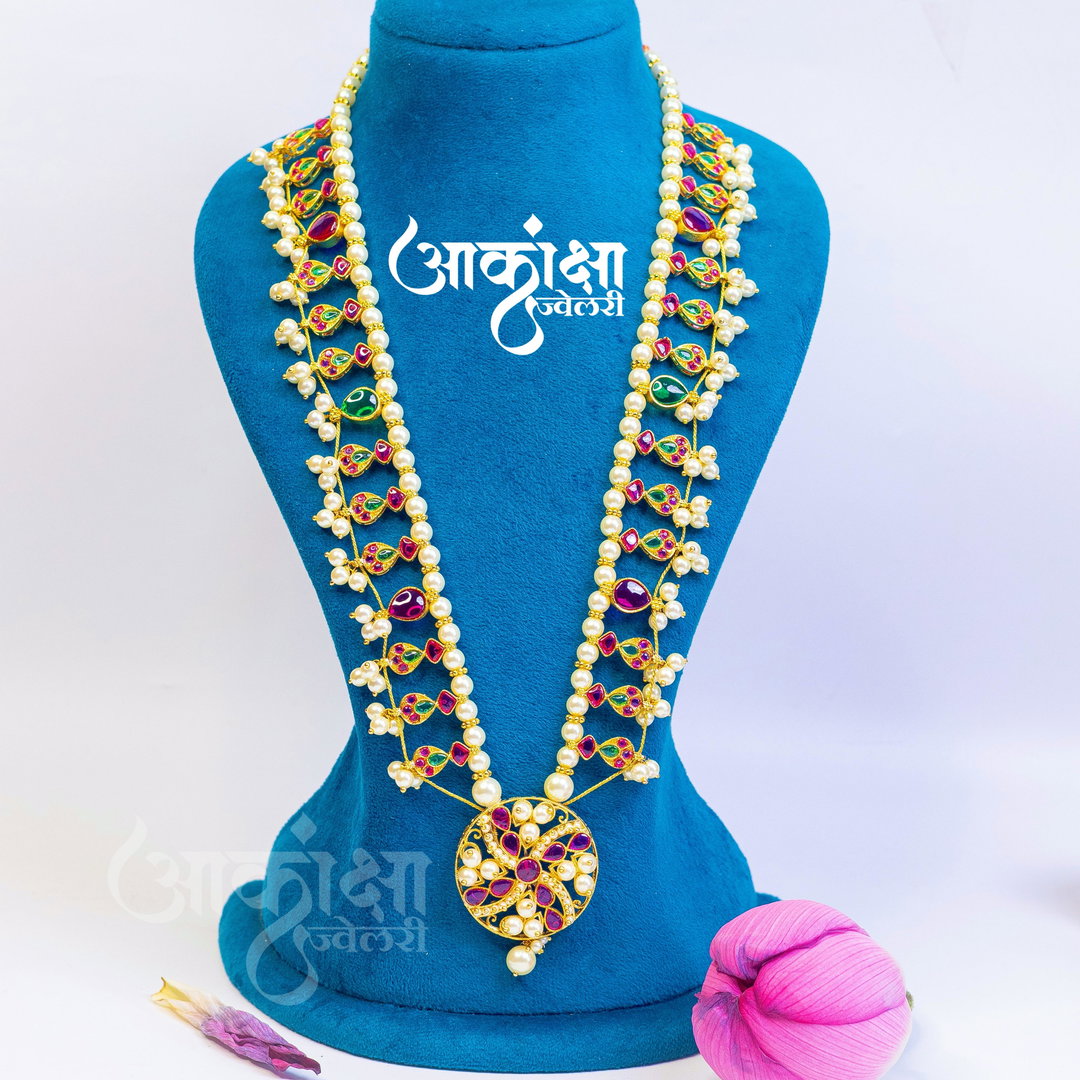 Godavari Moti Kolhapuri Saaj
