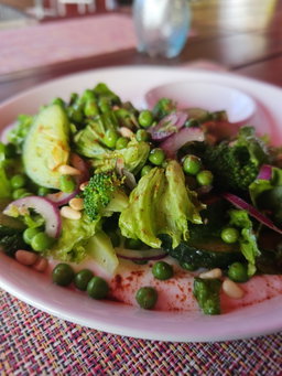 Green & cream salad 