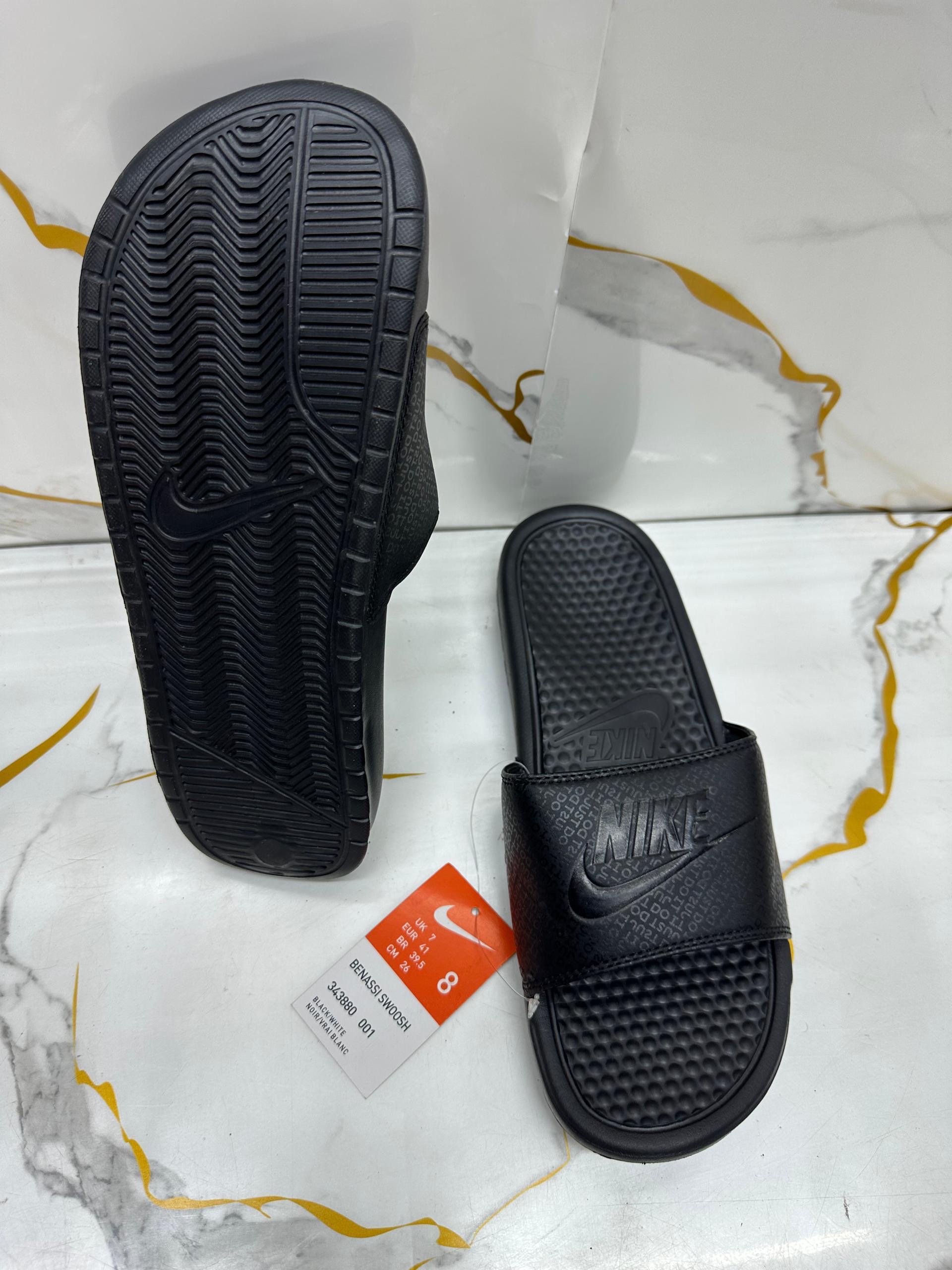 Nike _0