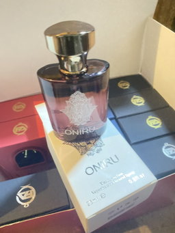 Oniro perfume 