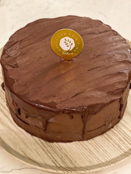 Keto Chocolate Fudge Cake