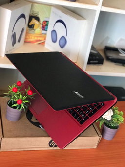  Acer Aspire ES1-523, slim et resistant