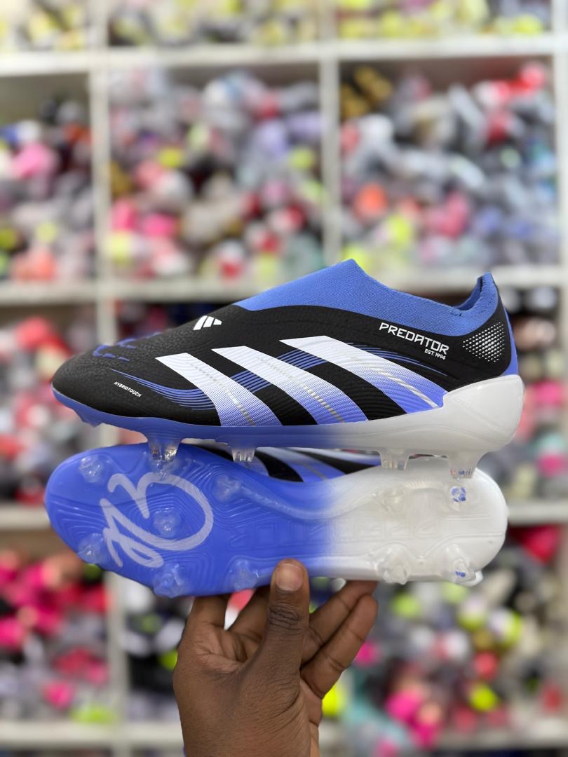 Crampons Adidas Predatore 