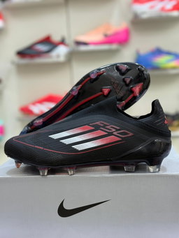Crampons Adidas F50 