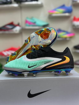 Crampons Nike Phanton 6