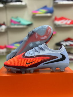 Crampons Nike Phanton 6
