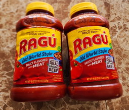 Ragu old world style sauce flavors with meat