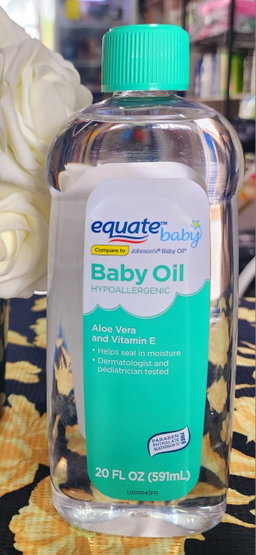 Equate baby hypoallergenic oil Aloe vera & vitamin E