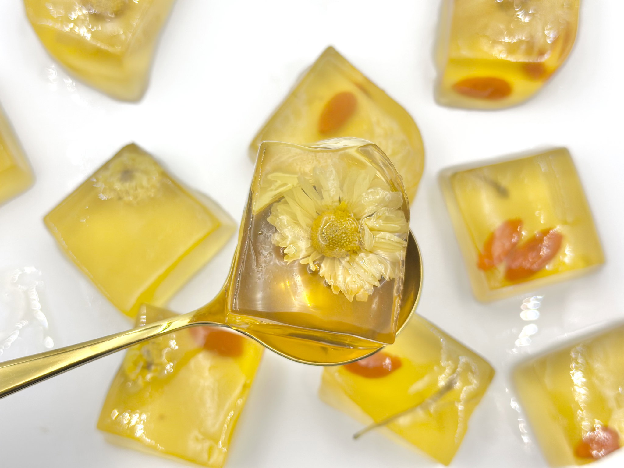 Chrysanthemum & Honeysuckle Jelly _0