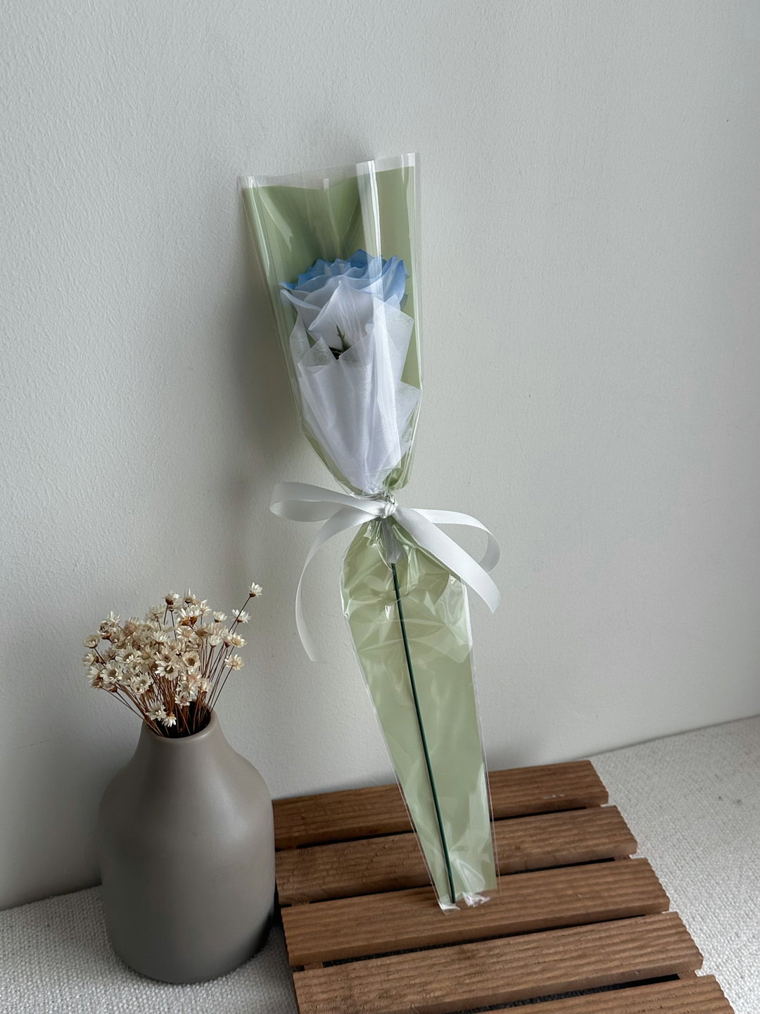 (1R001) 1 Stalk Soap Rose Bouquet