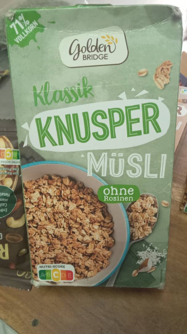 Honey and nuts musli
