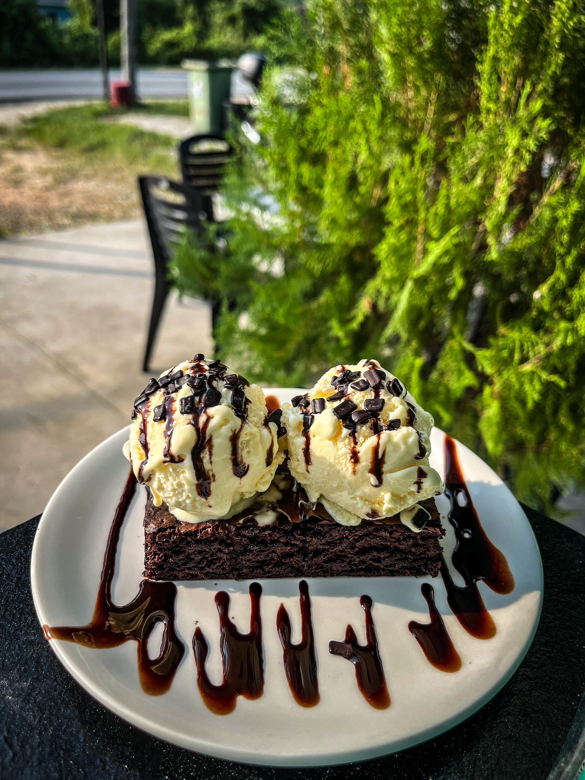 Brownies with icecream_0