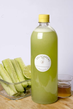 Agua de pepino con limón y un toque de menta