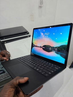 Surface laptop 5