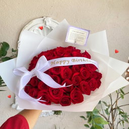 50 rosas con listón