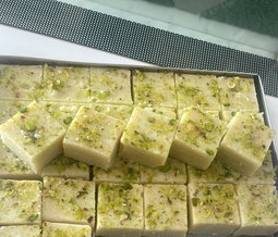 Plain Pista Barfi