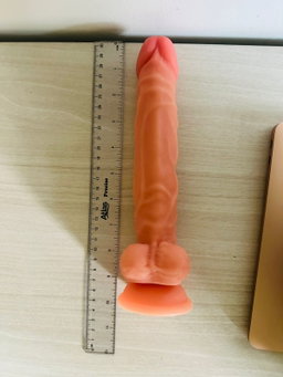 9.5 Inch Realistic Dildo Penis Sex Toys With Suction Cup