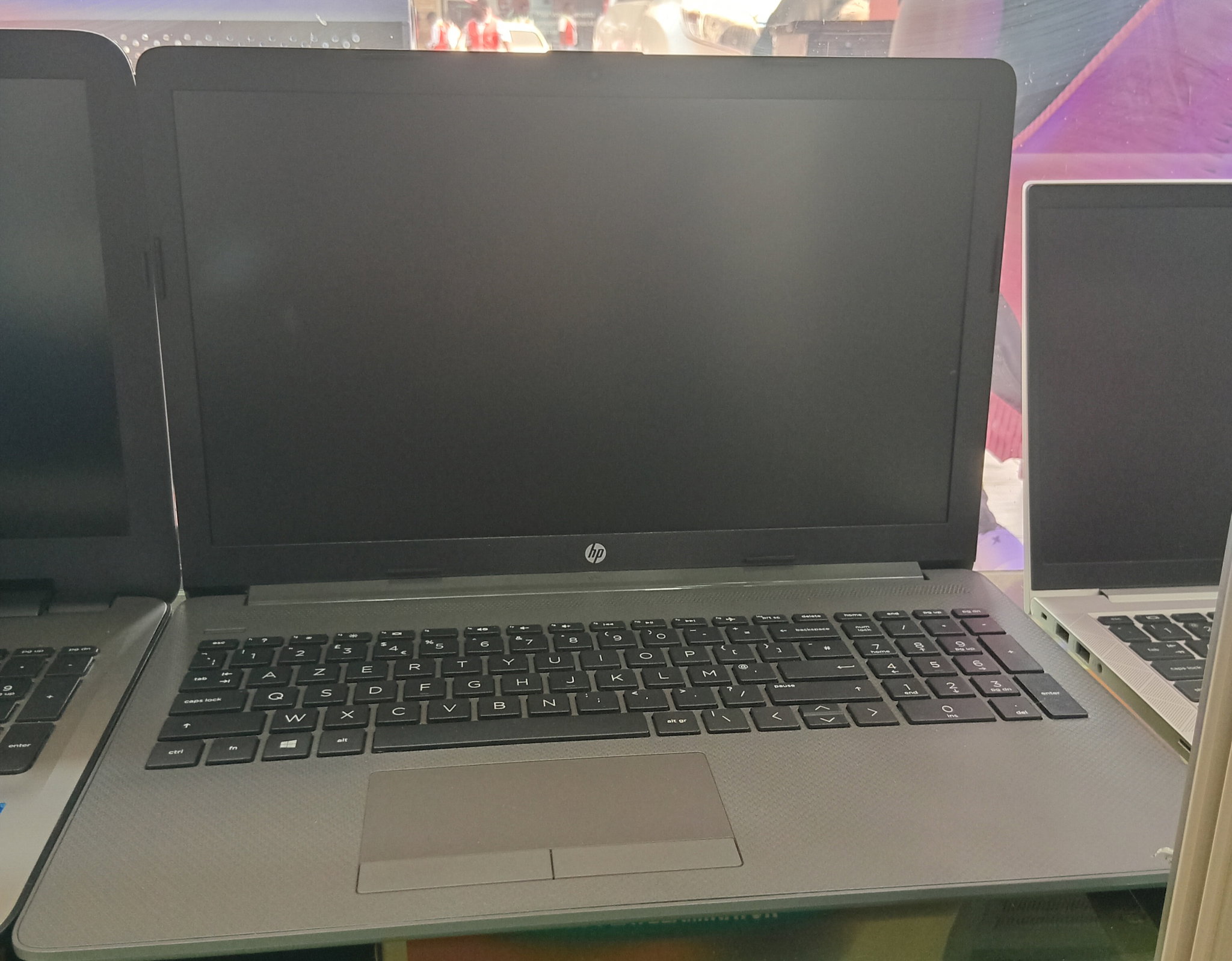 HP DUAL CORE AVEC 256GB SSD ET 8GB RAM 16,6’́ N_0